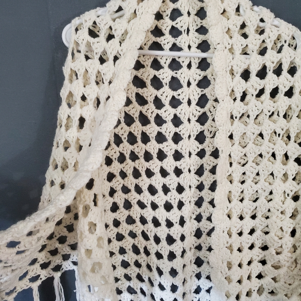 Handmade Shawl - Picture 4 of 4